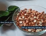 Foto langkah ke 1 dari resep Rempeyek Kacang Super Renyah & Gurih.