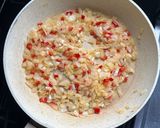 Foto del paso 3 de la receta: Sorrentinos con salsa