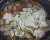 Foto langkah ke 5 dari resep Sup Jamur Kuping dan Bakso.