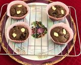 A picture of step 6 of Nutella Brownie Cupcakes.