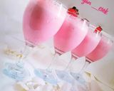 عکس مرحله 1 از دستور میلک‌ شیک توت فرنگی 🍓😋😍