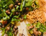 A picture of step 2 of Noodles with beans.