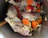 Foto del paso 8 de la receta: Pollo escabechado con vinagre de kombucha