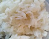Foto del paso 2 de la receta: Mis padres lo llaman arroz frito pero es arroz saborizado