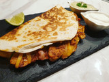Csirkés quesadilla avokádókrémmel