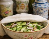 Foto del passaggio 4 della ricetta Insalata di cetrioli e cipolle alla piemontese