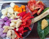 Foto langkah ke 1 dari resep Woku Ikan Tengiri.