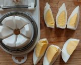 Foto del paso 2 de la receta: Ensalada con huevo cocido y pechuga de pavo