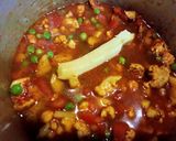A picture of step 5 of Restaurant Style Paav Bhaaji in cooker.