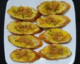 Hình bước làm 4 của món Bánh mì nướng bơ tỏi chà bông