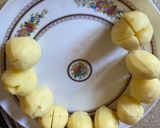 A picture of step 2 of Stuffed baked potato flowers.