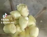 A picture of step 1 of Pineapple smoothie.