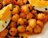 Foto del paso 4 de la receta: Guiso de Garbanzos con sofrito de tomate