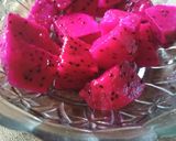 Foto langkah ke 2 dari resep Es buah naga.