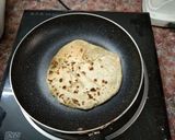 A picture of step 4 of Aloo Matar Paratha Recipe.