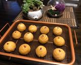 รูปขั้นตอนการทำที่ 11 ของ ขนมเปี๊ยะไส้ไข่แดง หวานน้อย แป้งบางละลายในปาก