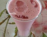 Φωτογραφία βήματος 3 της συνταγής Ελαφρύ milk shake φράουλα