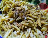 A picture of step 3 of Thelay walay french fries with illaichi wali chai.