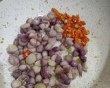 Foto langkah ke 2 dari resep Cumi tumis bawang.