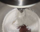 Gambar langkah 1 resipi Donut Red Velvet Susu - Red Yeast Rice.
