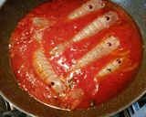 Foto del passaggio 4 della ricetta Spaghetti alla chitarra con pannocchie al sugo 🦐