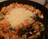 Foto del paso 3 de la receta: Arroz con calamar y mejillones, simple