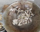 Foto langkah ke 4 dari resep Nasi goreng cabe ijo tongkol.