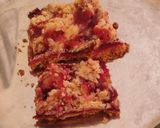 A picture of step 5 of Plum crumble.
