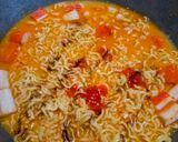Foto langkah ke 4 dari resep Mie Nyemek Crab Stick.