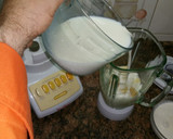 Foto del paso 5 de la receta: Batido de fresa y plátano