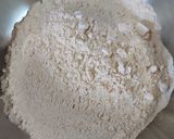 A picture of step 2 of Leek paratha.