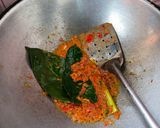 Foto langkah ke 2 dari resep Nasi Bakar Ayam Suwir Kemangi.