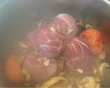 Foto del paso 2 de la receta: Carrilleras al vino tinto