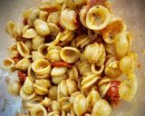 Foto del paso 3 de la receta: Orecchiette con tomates cherry confitados
