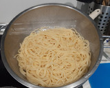 Foto del paso 1 de la receta: Espagueti con atún encebollados