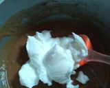 Foto langkah ke 8 dari resep Chocolate Chiffon Cake.