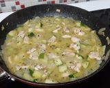 Foto del paso 5 de la receta: Pechuga de pollo con puerro y calabacín