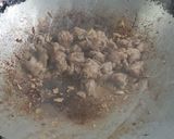 รูปขั้นตอนการทำที่ 4 ของ ผัดกะเพราหน่อไม้ต้มใส่หมู