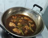 Foto langkah ke 5 dari resep Ayam kecap pedas manis.