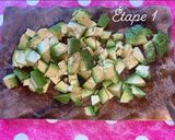Une image de l'étape 1 de Verrines avocat saumon🥑🍣.