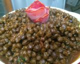 A picture of step 4 of Dry Chana Masala.