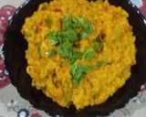 A picture of step 4 of Oats vegetables masala oats.