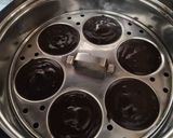 A picture of step 2 of Oreo Biscuit Cake.