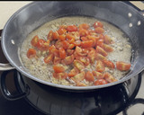 Foto del paso 3 de la receta: Tallarines con cherrys y mantequilla de anchoas