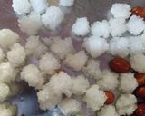 कुरकुरीत नायलॉन साबुदाणा चिवडा (उपवास special) (kurkurit nylon sabudana chivda recipe in marathi) रेसिपी स्टेप 2 फोटो 