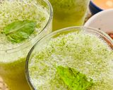 A picture of step 4 of Cucumber mint cooler.