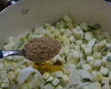 Foto del paso 4 de la receta: Zucchini, tomate y huevo con un toque especiado