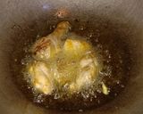 Foto langkah ke 1 dari resep Ayam goreng mentega.