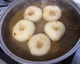 Une image de l'étape 9 de Navets raves primeurs « donuts » au bouillon de crevettes et oignon de roscoff.