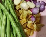Foto langkah ke 1 dari resep Sambel Goreng Hati Kentang Buncis.